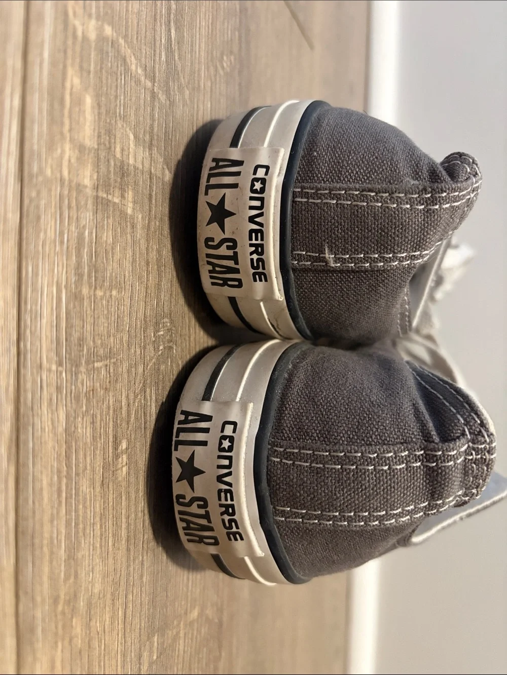 Converse low top